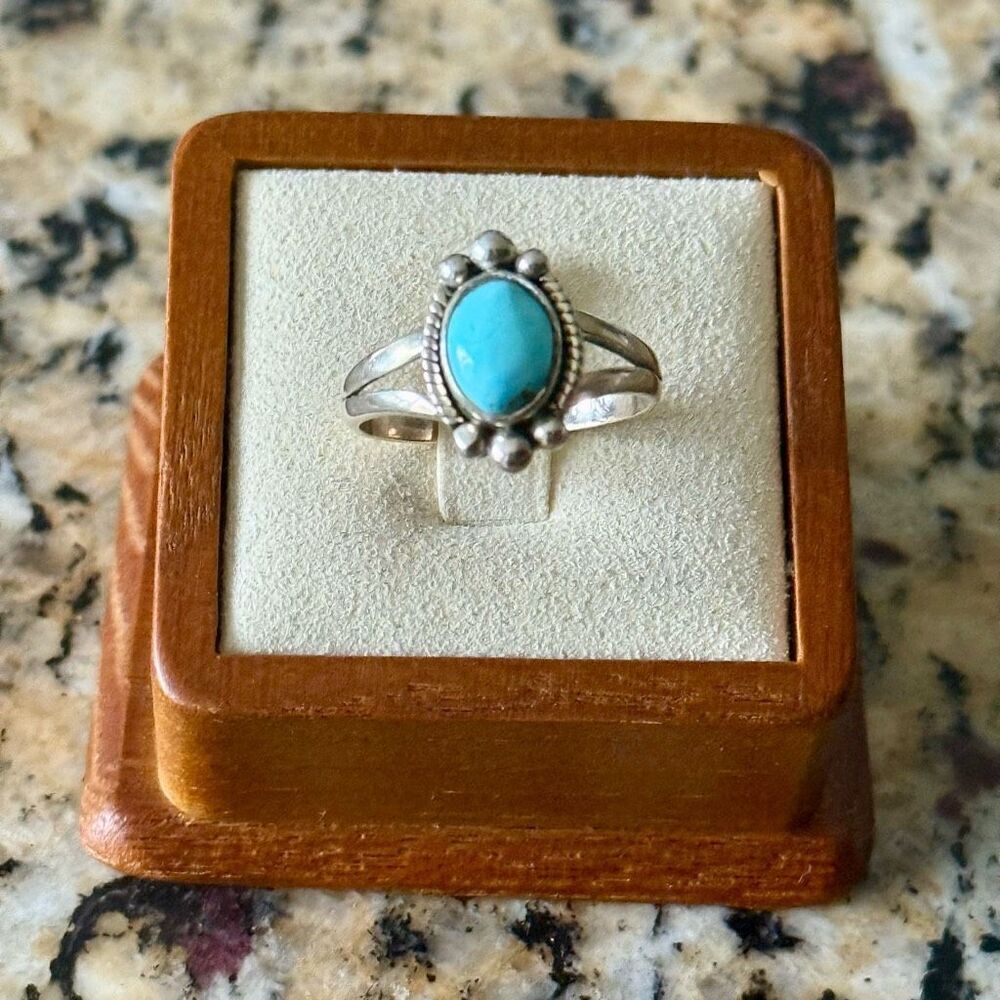 Golden Hills Turquoise Oval Gemstone Ring Sterling Silver Southwestern Sz 10